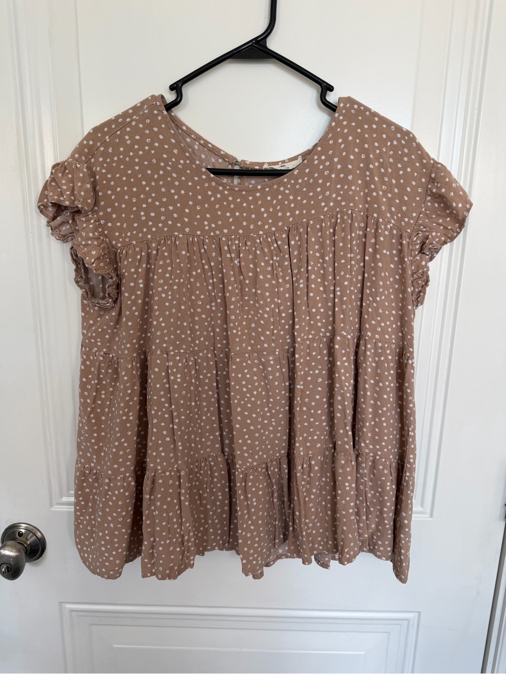 entro Taupe Polka Dot Tiered Ruffle Sleeve Tunic